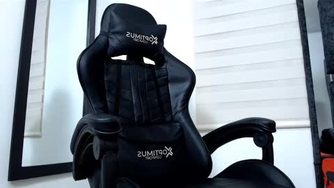 Snapshot of maximo_sebastian chatting on 03-02-25, 04:50 Maximo Sebastian online show from 03-02-25, 04:50