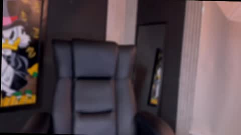 Maximo online show from 10-19-25, 05:13