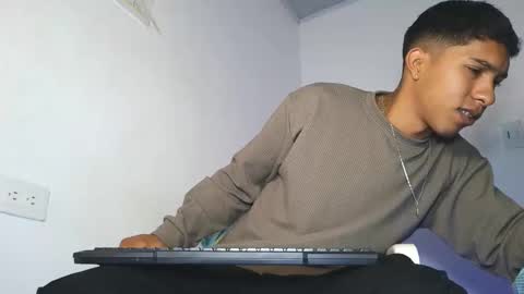 Maximo Aron Vega online show from 03-11-26, 07:53