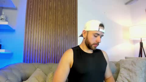 Maximo Wolf online show from 05-14-26, 07:53