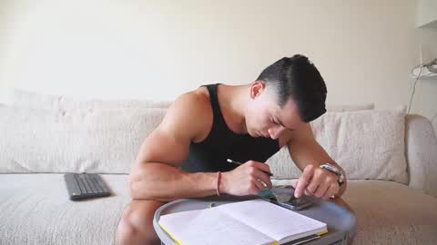 Sebastian online show from 10-09-25, 05:44