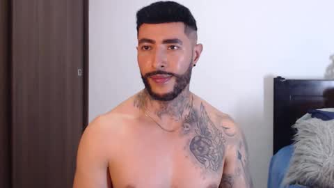 Independent Model online show from 12-25-24, 09:02