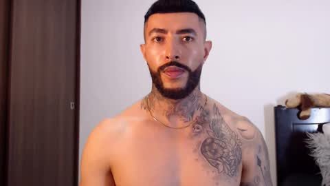 Independent Model online show from 02-19-25, 05:49