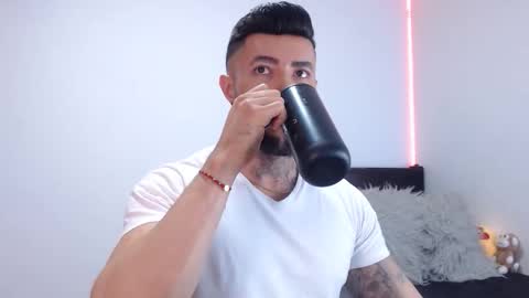 Independent Model online show from 09-21-25, 03:08