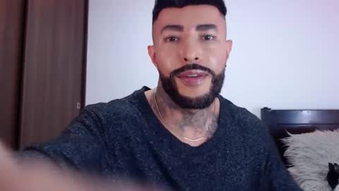 Independent Model online show from 10-18-25, 05:32