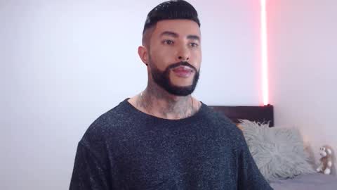 Independent Model online show from 10-25-25, 03:58