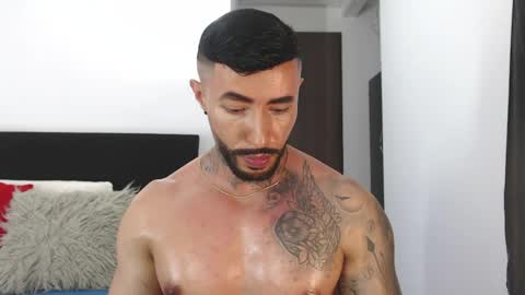 Snapshot of maximus_golden chatting on 05-20-26, 04:29 Independent Model online show from 05-20-26, 04:29