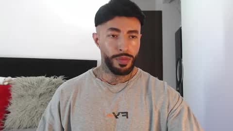 Snapshot of maximus_golden chatting on 05-31-26, 03:04 Independent Model online show from 05-31-26, 03:04