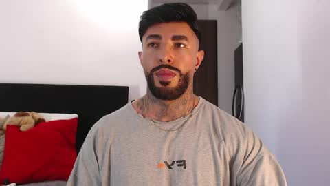 Snapshot of maximus_golden chatting on 06-02-26, 04:36 Independent Model online show from 06-02-26, 04:36