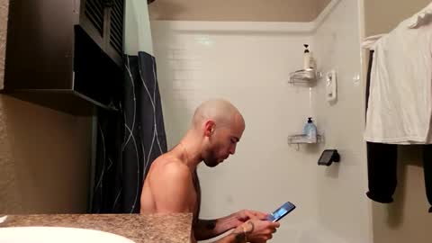 Snapshot of maximusdemitrious chatting on 01-19-26, 12:03 maximusdemitrious online show from 01-19-26, 12:03