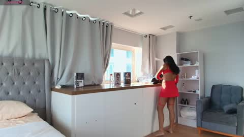 Snapshot of maxine_spencer chatting on 02-22-26, 07:45 Maxine online show from 02-22-26, 07:45