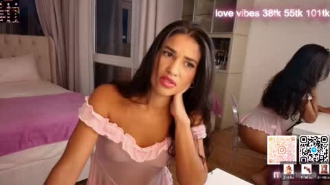 Snapshot of maxine_spencer chatting on 03-05-26, 09:11 Maxine online show from 03-05-26, 09:11