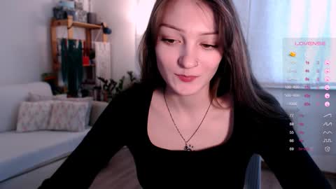 Snapshot of maxinele chatting on 02-12-26, 12:00 Maxine online show from 02-12-26, 12:00