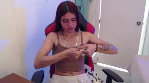 Snapshot of maxinesex_ chatting on 02-27-26, 01:55 maxinesex_ online show from 02-27-26, 01:55