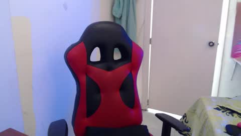 Snapshot of maxinesex_ chatting on 03-04-26, 01:50 maxinesex_ online show from 03-04-26, 01:50