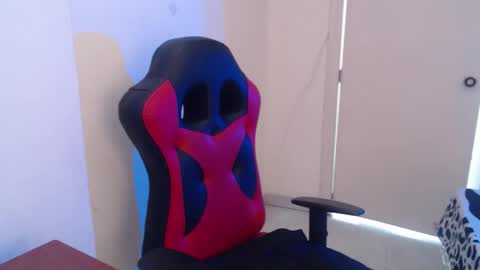 Snapshot of maxinesex_ chatting on 03-10-26, 03:50 maxinesex_ online show from 03-10-26, 03:50