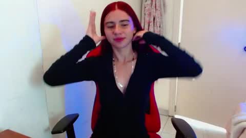 Snapshot of maxinesex_ chatting on 07-08-26, 02:10 maxinesex_ online show from 07-08-26, 02:10