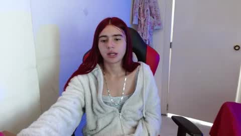 Snapshot of maxinesex_ chatting on 07-25-26, 01:52 maxinesex_ online show from 07-25-26, 01:52