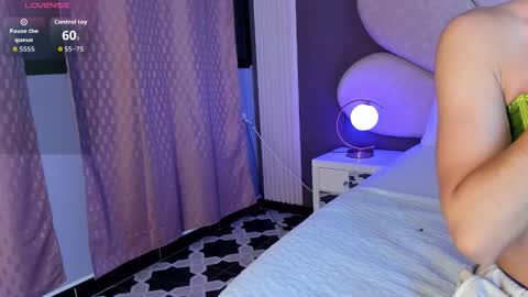 Maxi Rogers online show from 01-15-26, 09:47