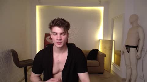 Snapshot of maxkaiden chatting on 02-14-25, 06:23 MaxKaiden online show from 02-14-25, 06:23