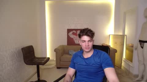 Snapshot of maxkaiden chatting on 02-21-25, 08:40 MaxKaiden online show from 02-21-25, 08:40