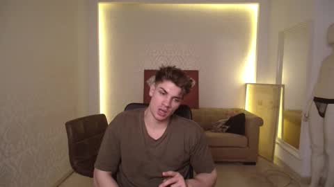 Snapshot of maxkaiden chatting on 03-05-25, 08:21 MaxKaiden online show from 03-05-25, 08:21