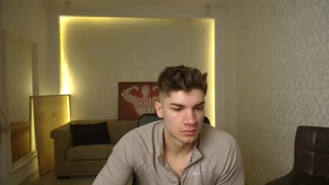 Snapshot of maxkaiden chatting on 03-12-25, 05:13 MaxKaiden online show from 03-12-25, 05:13