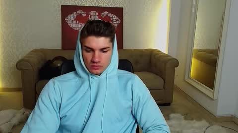 Snapshot of maxkaiden chatting on 09-14-25, 04:44 MaxKaiden online show from 09-14-25, 04:44