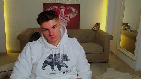 Snapshot of maxkaiden chatting on 09-19-25, 04:47 MaxKaiden online show from 09-19-25, 04:47