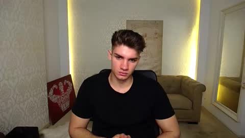 Snapshot of maxkaiden chatting on 10-11-25, 05:17 MaxKaiden online show from 10-11-25, 05:17