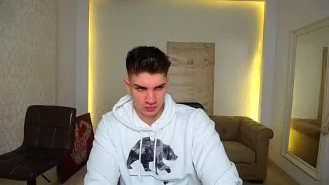 Snapshot of maxkaiden chatting on 10-16-25, 04:57 MaxKaiden online show from 10-16-25, 04:57