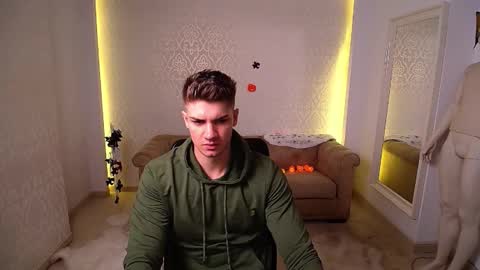 Snapshot of maxkaiden chatting on 10-19-25, 04:46 MaxKaiden online show from 10-19-25, 04:46