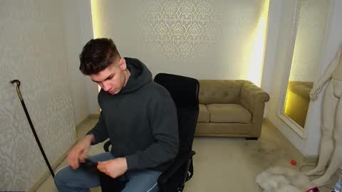 MaxKaiden online show from 11-11-25, 06:02