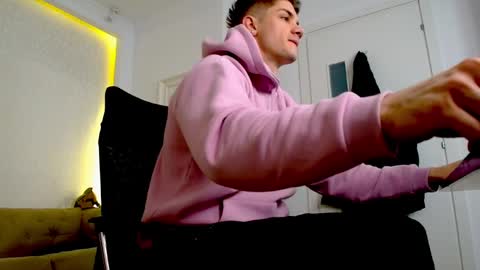 MaxKaiden online show from 04-10-26, 04:39