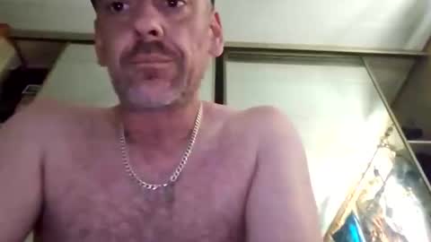 Snapshot of maxlme2721063 chatting on 06-10-26, 07:13 maxlme2721063 online show from 06-10-26, 07:13