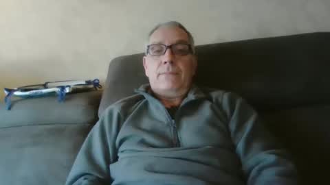 Snapshot of maxou569 chatting on 03-10-25, 06:38 maxou569 online show from 03-10-25, 06:38