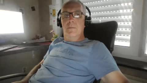 Snapshot of maxou569 chatting on 06-29-26, 09:37 maxou569 online show from 06-29-26, 09:37