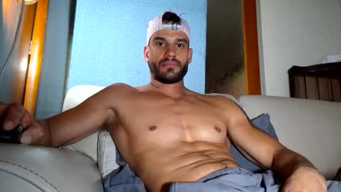 Luca Dominus online show from 11-23-25, 04:01