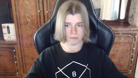 Max online show from 02-02-25, 12:13