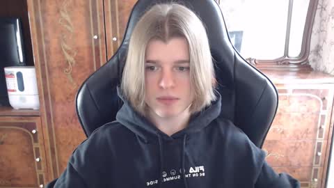 Max online show from 02-22-25, 10:51