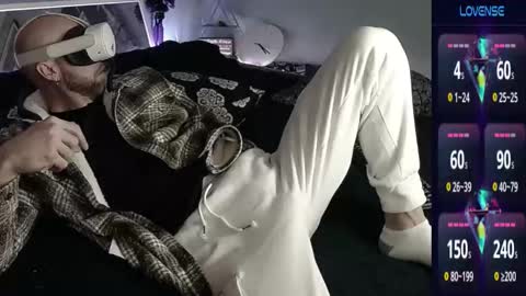 MaxRouger online show from 10-10-25, 12:42