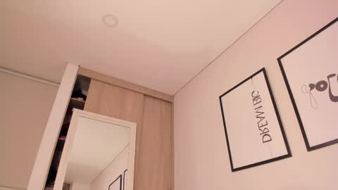 Max online show from 04-28-26, 02:27