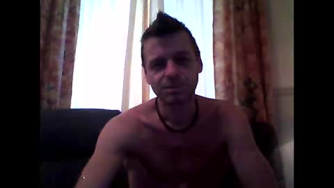 MaxTheWolf online show from 10-11-25, 12:47