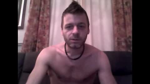 MaxTheWolf online show from 10-19-25, 10:38