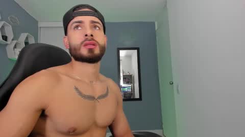 Snapshot of maxtowers chatting on 02-07-26, 11:41 Maxi online show from 02-07-26, 11:41