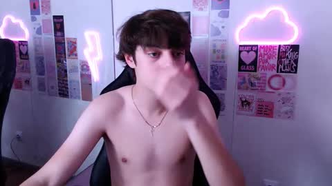 Snapshot of maxvibee chatting on 03-08-26, 06:55 Max online show from 03-08-26, 06:55