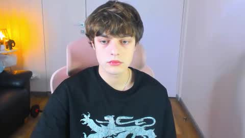 Snapshot of maxvibee chatting on 03-13-26, 07:42 Max online show from 03-13-26, 07:42