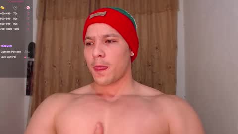 Snapshot of maxwel949813 chatting on 12-27-24, 06:57 Max online show from 12-27-24, 06:57