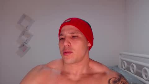 Snapshot of maxwel949813 chatting on 12-20-25, 05:36 Max online show from 12-20-25, 05:36