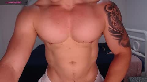 Snapshot of maxwel949813 chatting on 02-01-26, 01:48 Max online show from 02-01-26, 01:48